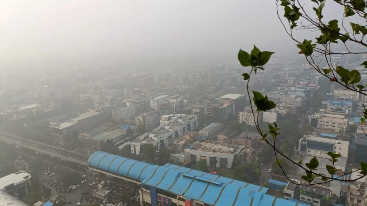 noida-weather-update-rain-dust-storm-strike-parts-of-noida-gusty-winds-bring-respite-from-scorching-heat
